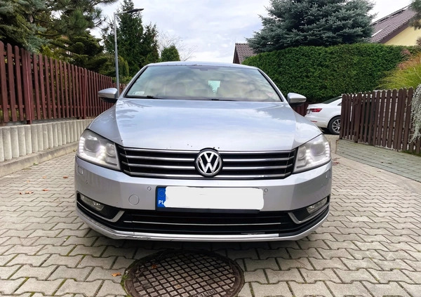 Volkswagen Passat cena 27060 przebieg: 332000, rok produkcji 2011 z Leżajsk małe 121